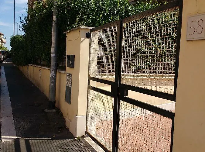 Adrian House Habitación en casa particular Roma